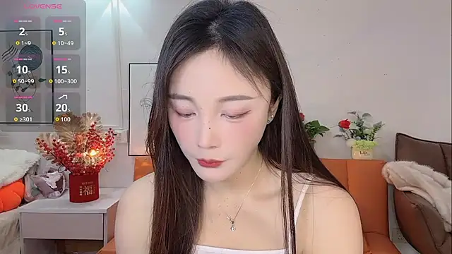 Snapshot of Lisa-295188 chatting on 02-20-26, 07:43 Lisa-295188 online show from 02-20-26, 07:43