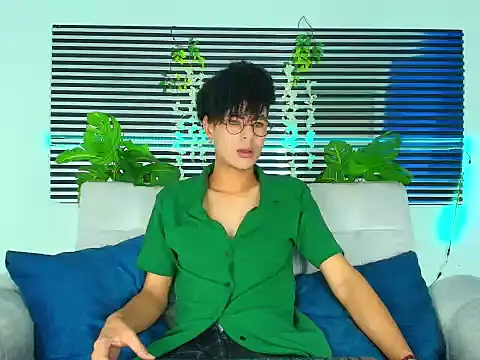 Snapshot of ThiiagoSaeenz chatting on 02-05-26, 04:11 ThiiagoSaeenz online show from 02-05-26, 04:11