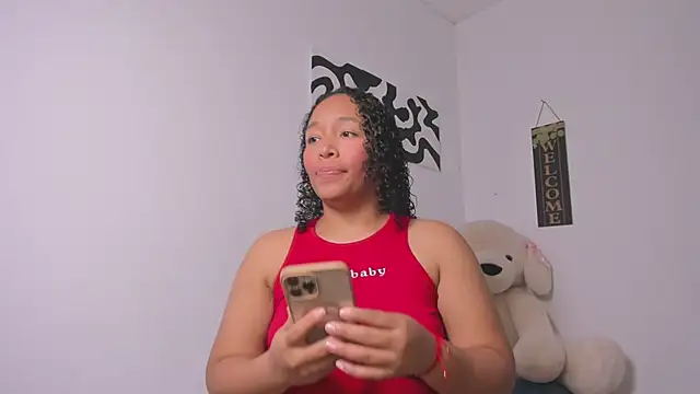 Nia13 online show from 04-06-26, 06:03