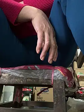 Snapshot of YANINA120 chatting on 02-25-26, 10:03 YANINA120 online show from 02-25-26, 10:03