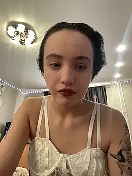 Snapshot of MiaTee chatting on 02-03-26, 03:26 MiaTee online show from 02-03-26, 03:26