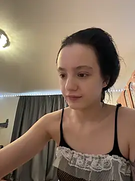 Snapshot of MiaTee chatting on 02-11-26, 04:50 MiaTee online show from 02-11-26, 04:50