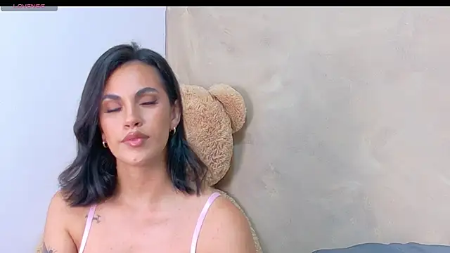 AndiVasquez online show from 03-07-26, 06:21