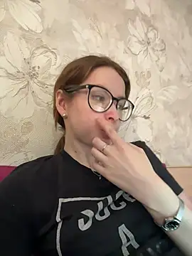 Snapshot of MalliSun chatting on 02-27-26, 03:45 MalliSun online show from 02-27-26, 03:45