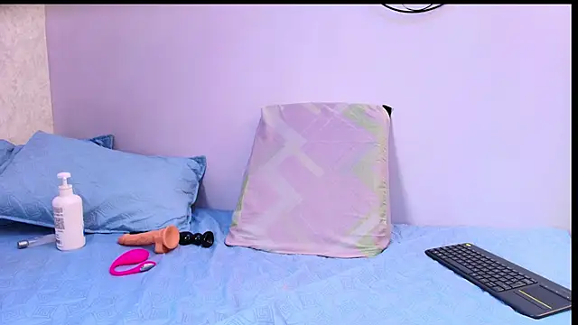 Snapshot of melany_roberts_ chatting on 02-10-26, 03:10 melany roberts online show from 02-10-26, 03:10