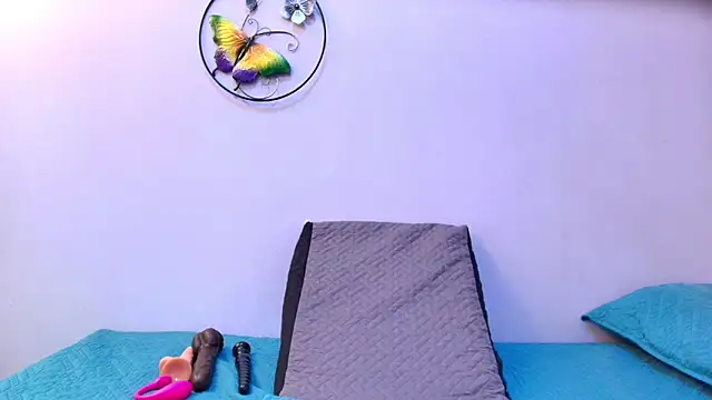 melany roberts  online show from 03-04-26, 03:12