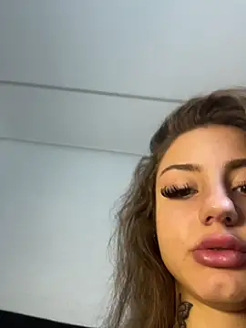 Snapshot of AnnastasiaJune chatting on 02-07-26, 06:50 AnnastasiaJune online show from 02-07-26, 06:50