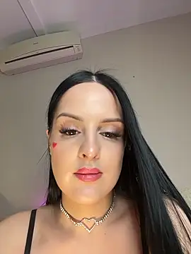 Snapshot of Evayra chatting on 02-13-26, 09:11 Evayra online show from 02-13-26, 09:11