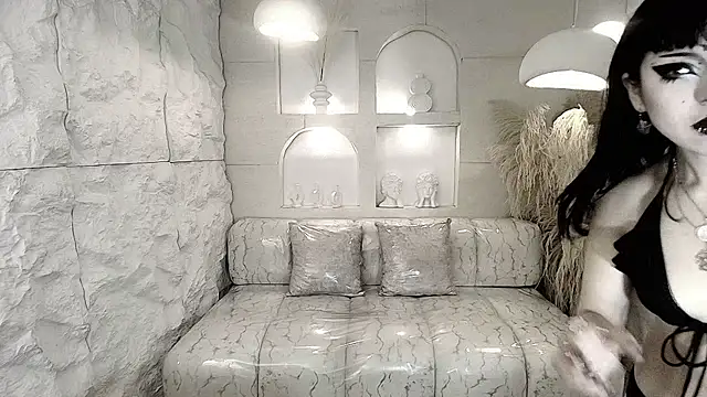 Snapshot of vampkitty_r chatting on 02-04-26, 12:55 vampkitty r online show from 02-04-26, 12:55