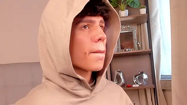 Snapshot of Angel_eros_ chatting on 02-23-26, 03:53 Angel eros online show from 02-23-26, 03:53