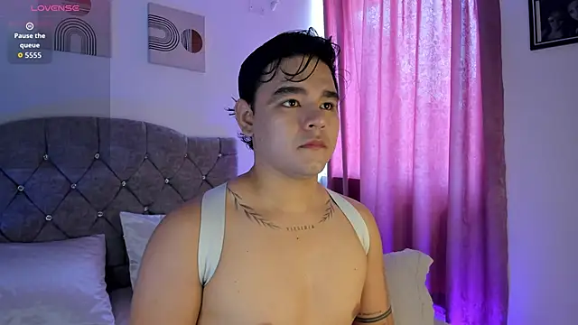 Snapshot of NoahVance chatting on 02-27-26, 03:56 NoahVance online show from 02-27-26, 03:56