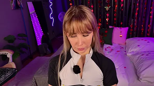 Snapshot of plugmyHDMI chatting on 02-09-26, 07:07 plugmyHDMI online show from 02-09-26, 07:07