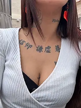 Snapshot of MelaFoxx chatting on 02-11-26, 11:48 MelaFoxx online show from 02-11-26, 11:48