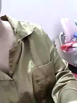 Snapshot of Emyeusexy88 chatting on 02-07-26, 01:04 Emyeusexy88 online show from 02-07-26, 01:04