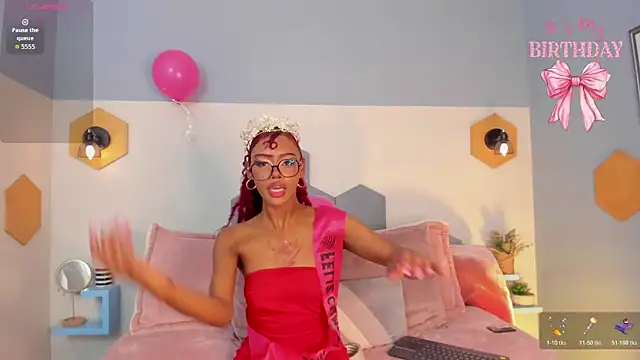 Snapshot of Afrodita_sweeet chatting on 02-12-26, 08:48 Afrodita sweeet online show from 02-12-26, 08:48