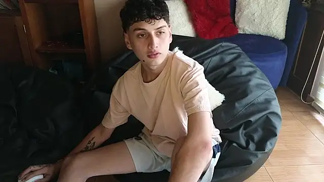 mrpicklesx23 online show from 02-06-26, 07:28