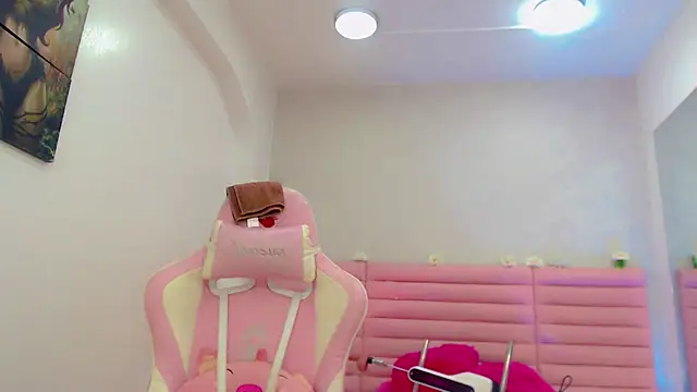 estefany squirt1 online show from 02-14-26, 04:09