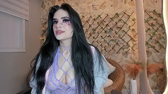 Snapshot of Valeriabigass chatting on 02-13-26, 09:11 Valeriabigass online show from 02-13-26, 09:11