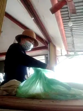 Snapshot of YIYI-502 chatting on 02-01-26, 06:12 YIYI-502 online show from 02-01-26, 06:12