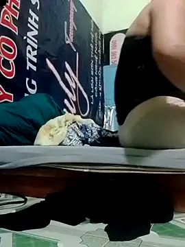 Snapshot of YIYI-502 chatting on 02-24-26, 02:37 YIYI-502 online show from 02-24-26, 02:37