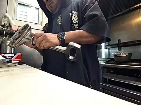 bischo666 online show from 02-11-26, 01:16