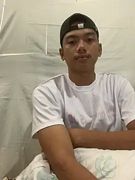 Snapshot of pablozacarias chatting on 02-11-26, 01:10 pablozacarias online show from 02-11-26, 01:10