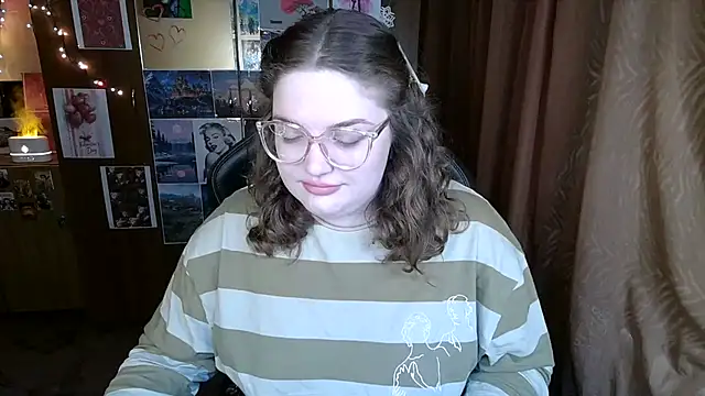 Snapshot of Teasing_Dora chatting on 02-12-26, 09:32 Teasing Dora online show from 02-12-26, 09:32