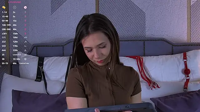 Treasure  Girl online show from 04-17-26, 09:07