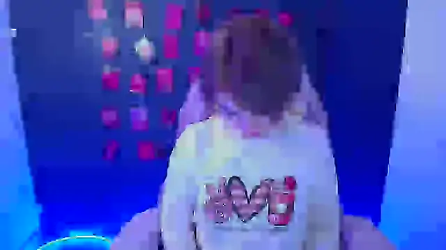 Snapshot of CuttieEmma chatting on 02-17-26, 12:56 CuttieEmma online show from 02-17-26, 12:56