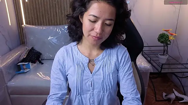 Snapshot of Lynn_turner chatting on 02-06-26, 12:52 Lynn turner online show from 02-06-26, 12:52