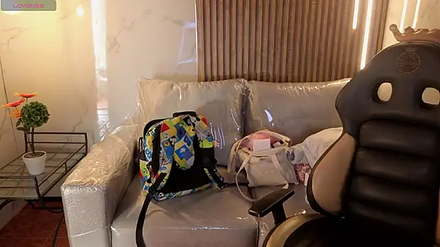 Snapshot of Lynn_turner chatting on 02-09-26, 01:15 Lynn turner online show from 02-09-26, 01:15