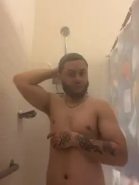 Snapshot of Tu_PaPi_Favorito chatting on 02-06-26, 01:14 Tu PaPi Favorito online show from 02-06-26, 01:14