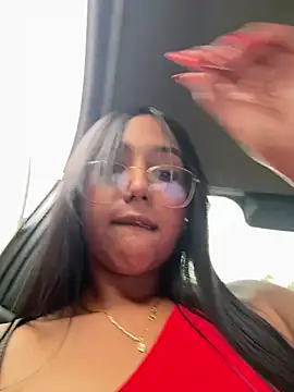 Snapshot of Lucianaaguzman chatting on 02-18-26, 08:16 Lucianaaguzman online show from 02-18-26, 08:16