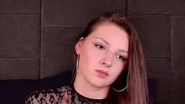 Vixsariaaa online show from 03-05-26, 06:04