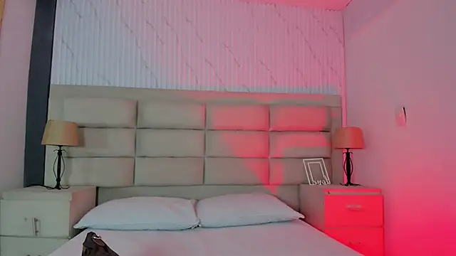 Snapshot of KarelyMitchel chatting on 02-14-26, 01:08 KarelyMitchel online show from 02-14-26, 01:08