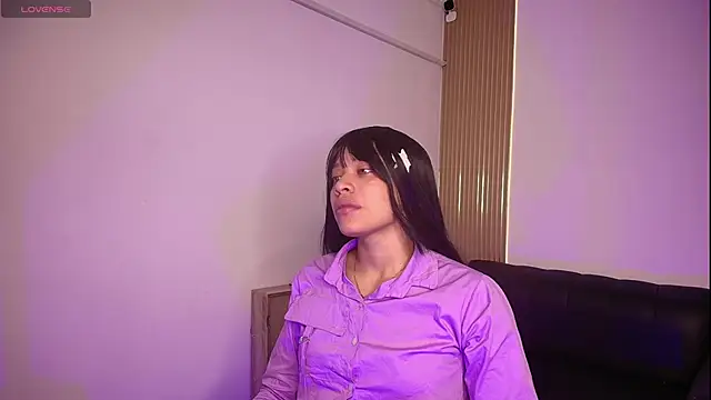 Snapshot of leydi_start_ chatting on 02-04-26, 12:33 leydi start online show from 02-04-26, 12:33