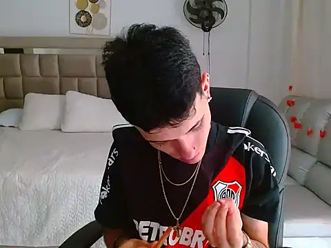 Snapshot of eroboyxox chatting on 02-18-26, 08:16 eroboyxox online show from 02-18-26, 08:16