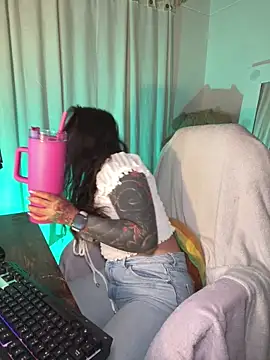 Victoria-swan online show from 03-19-26, 08:24