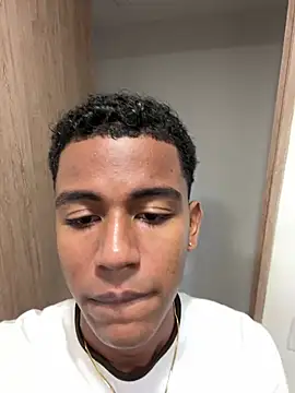 Snapshot of alexander_eros chatting on 02-05-26, 02:05 alexander eros online show from 02-05-26, 02:05