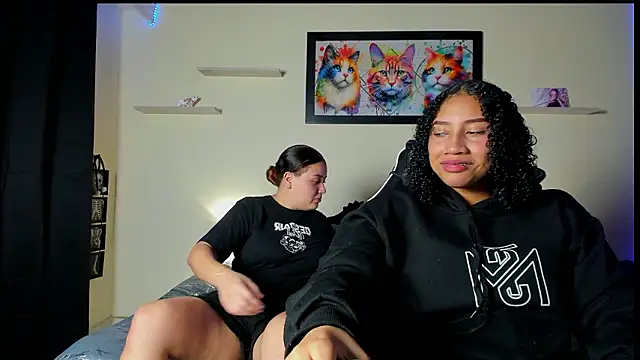 Snapshot of meredit_cris23 chatting on 02-13-26, 02:29 meredit cris23 online show from 02-13-26, 02:29