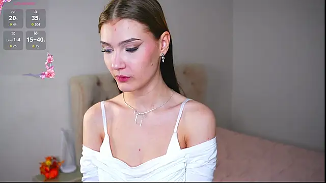 Snapshot of Emily_Cesoni chatting on 02-19-26, 05:09 Emily Cesoni online show from 02-19-26, 05:09