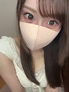 Snapshot of momo_mm chatting on 06-16-26, 04:04 momo mm online show from 06-16-26, 04:04