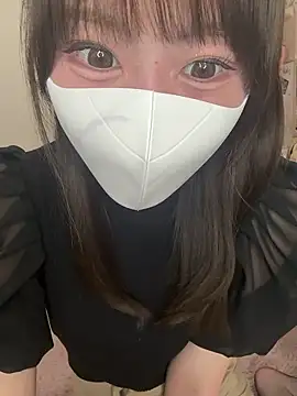 Snapshot of momo_mm chatting on 07-15-26, 02:06 momo mm online show from 07-15-26, 02:06