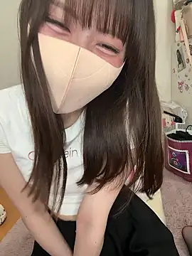 Snapshot of momo_mm chatting on 07-19-26, 02:04 momo mm online show from 07-19-26, 02:04