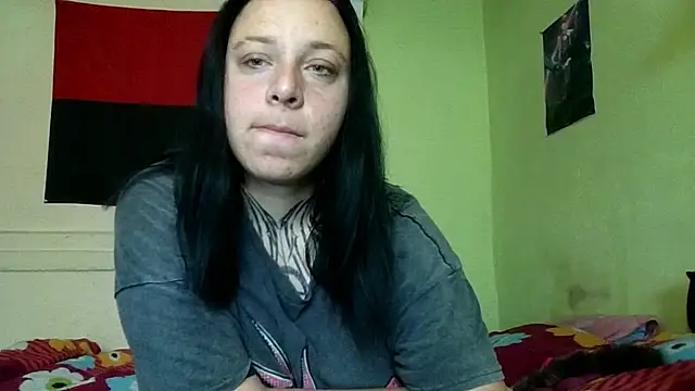 Snapshot of MillaSourety chatting on 06-14-26, 07:43 MillaSourety online show from 06-14-26, 07:43