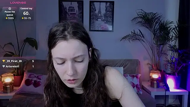 VioletaBloom online show from 02-13-26, 07:15