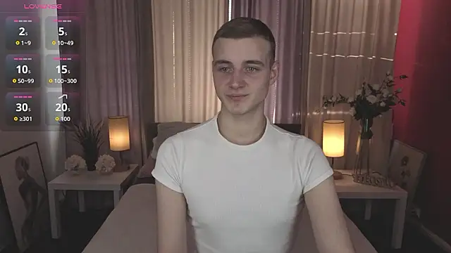 Snapshot of HereAlexColee chatting on 02-10-26, 02:10 HereAlexColee online show from 02-10-26, 02:10