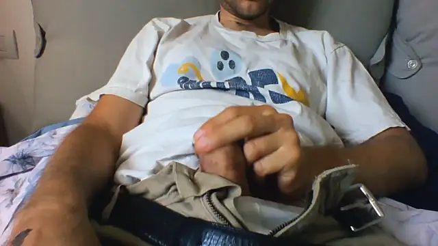 Snapshot of andre_italy chatting on 06-14-26, 04:09 andre italy online show from 06-14-26, 04:09