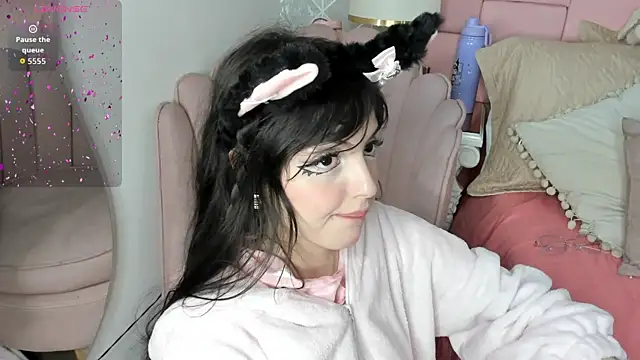 Snapshot of dolly_kitter chatting on 02-26-26, 11:53 dolly kitter online show from 02-26-26, 11:53