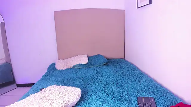 im tiffany  online show from 02-27-26, 04:12